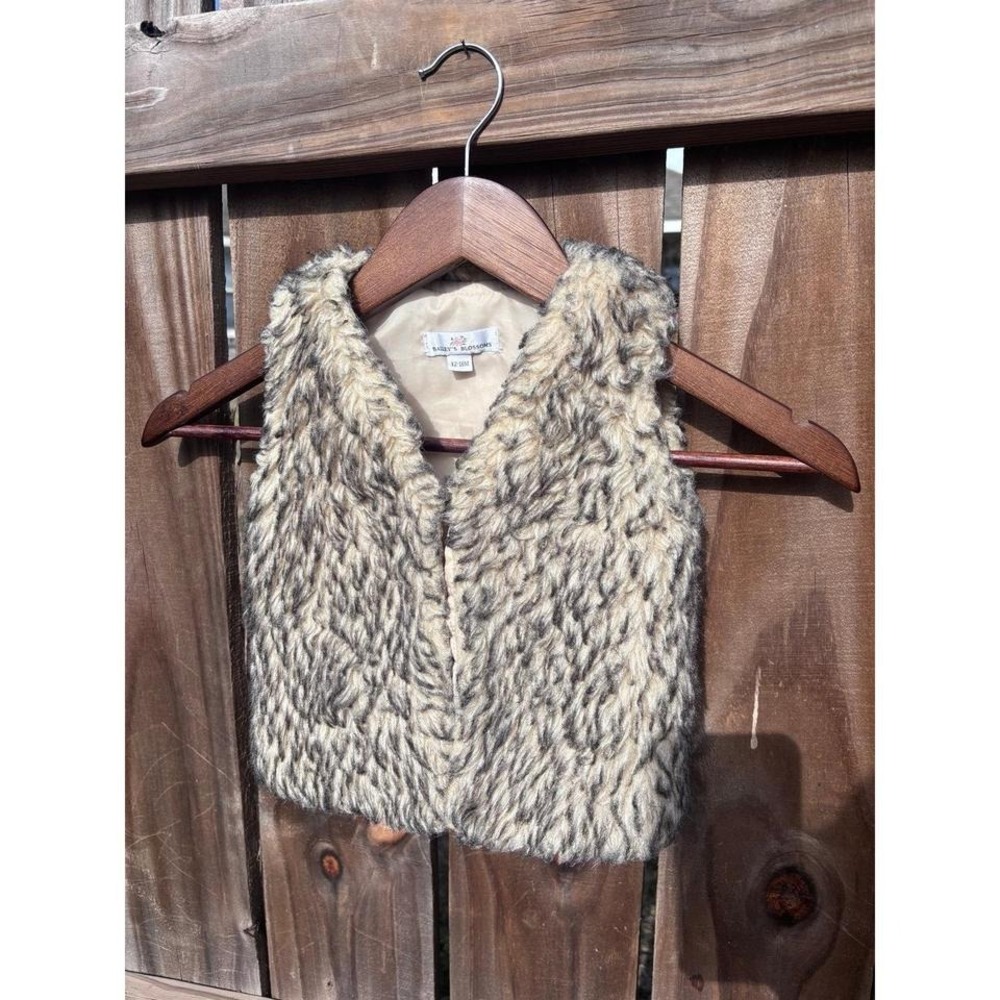 12-18 month faux fur‎ Baileys Blossoms Boutique Vest